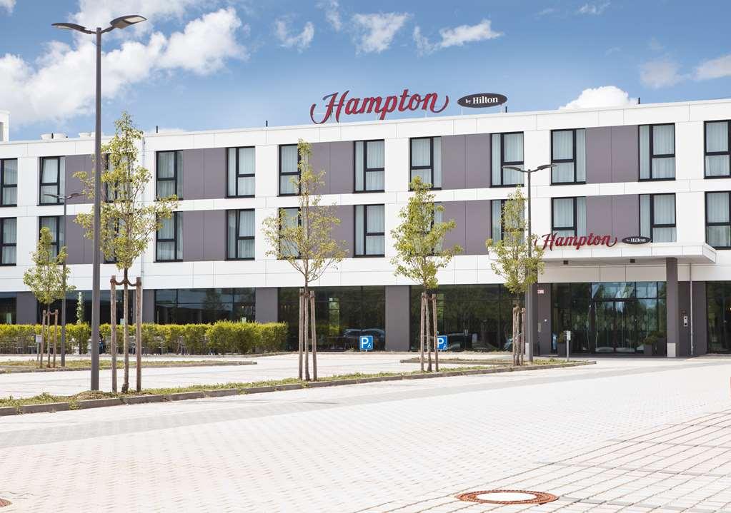 Hampton By Hilton Munich Airport South Hotel Hallbergmoos Exterior photo
